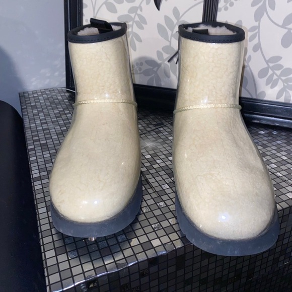 Ugg boots - Picture 3 of 12